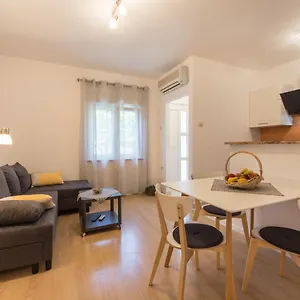 https://piccola-pineta.in-istria.net