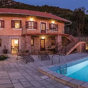  Vila Hacienda